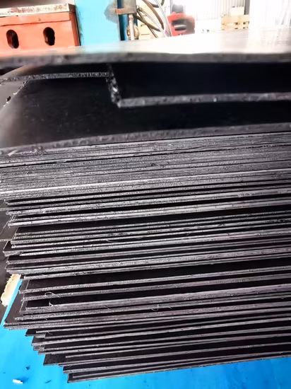 Macchina per la produzione di guarnizioni per coltelli vibranti automatici senza stampi digitali a base piatta, amianto non